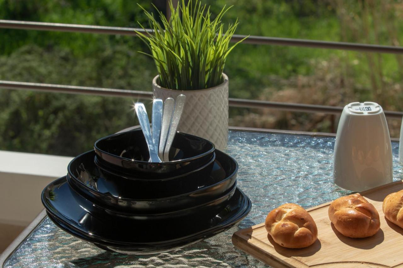 Amelie'S Luxe Apartments Kalligoni Екстериор снимка