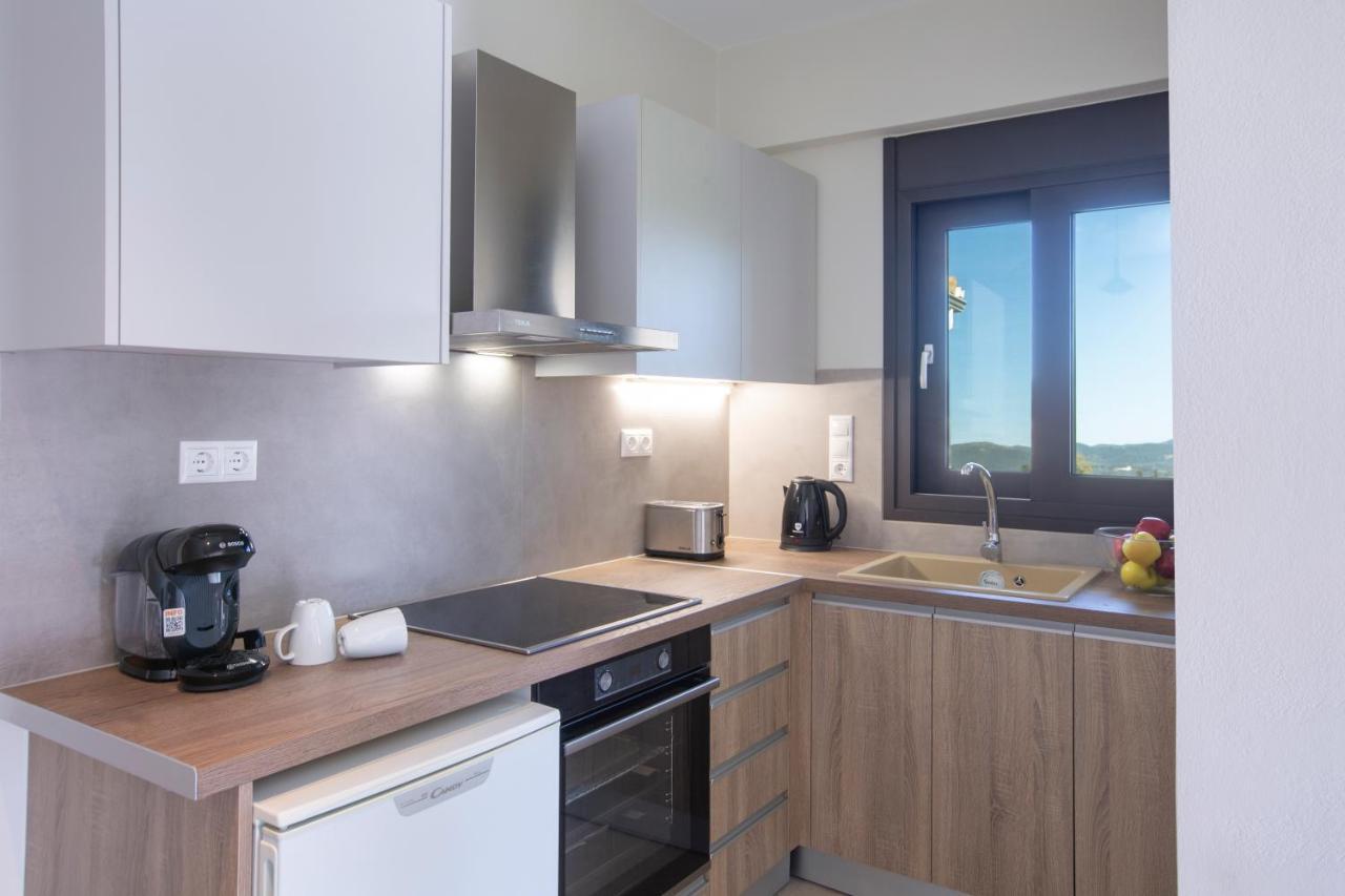 Amelie'S Luxe Apartments Kalligoni Екстериор снимка