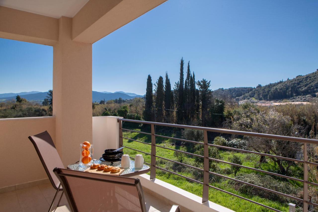 Amelie'S Luxe Apartments Kalligoni Екстериор снимка