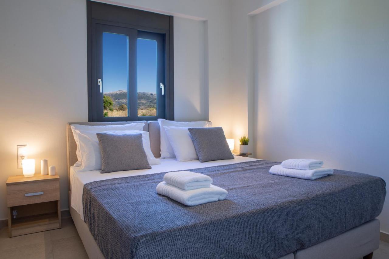 Amelie'S Luxe Apartments Kalligoni Екстериор снимка