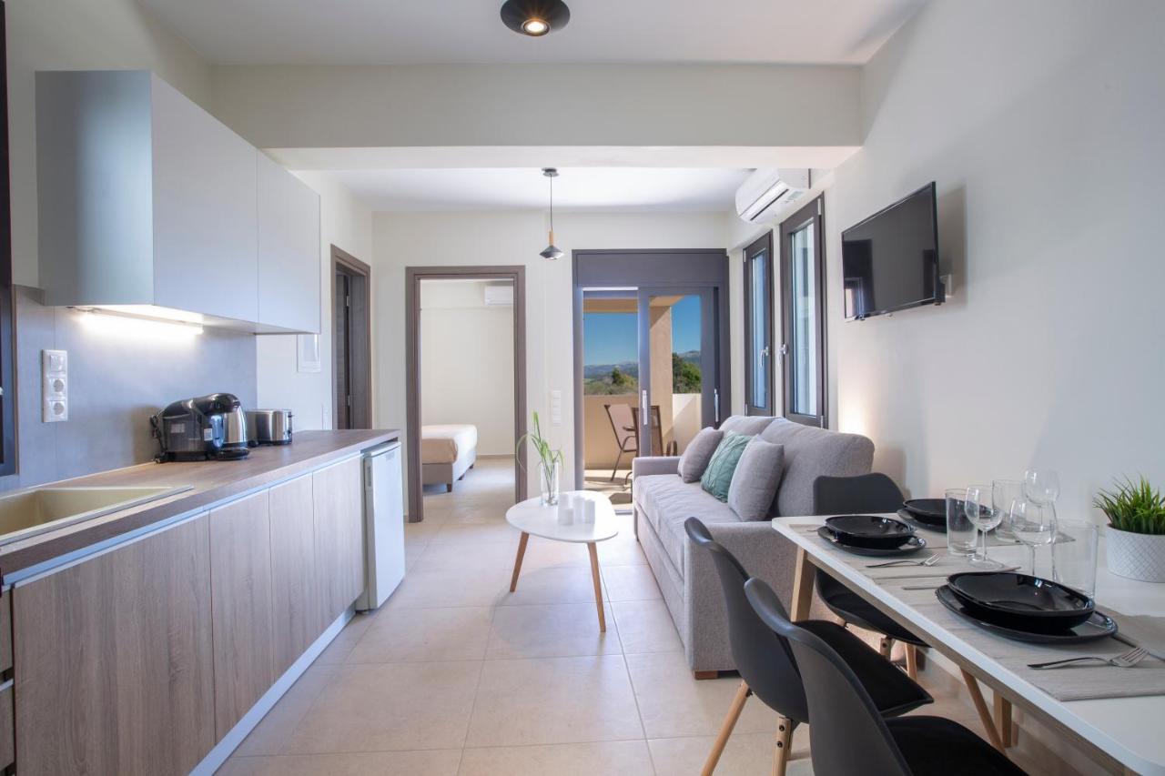 Amelie'S Luxe Apartments Kalligoni Екстериор снимка