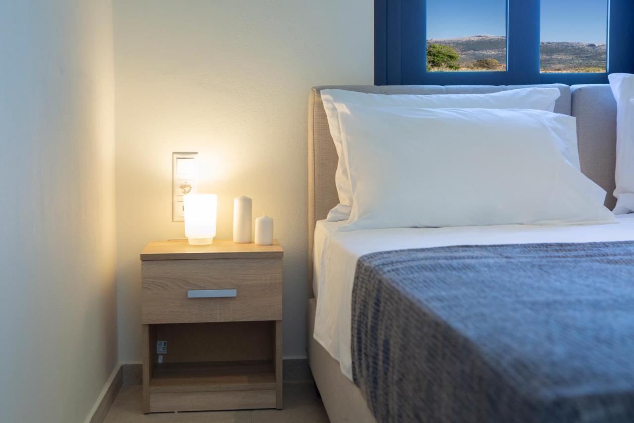 Amelie'S Luxe Apartments Kalligoni Екстериор снимка