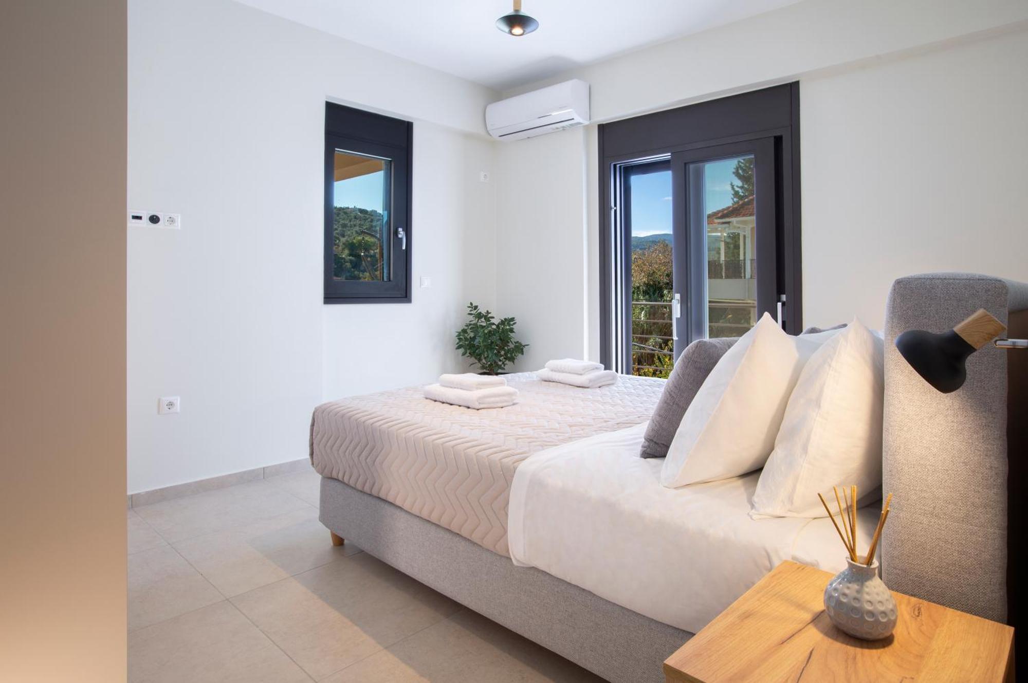 Amelie'S Luxe Apartments Kalligoni Екстериор снимка